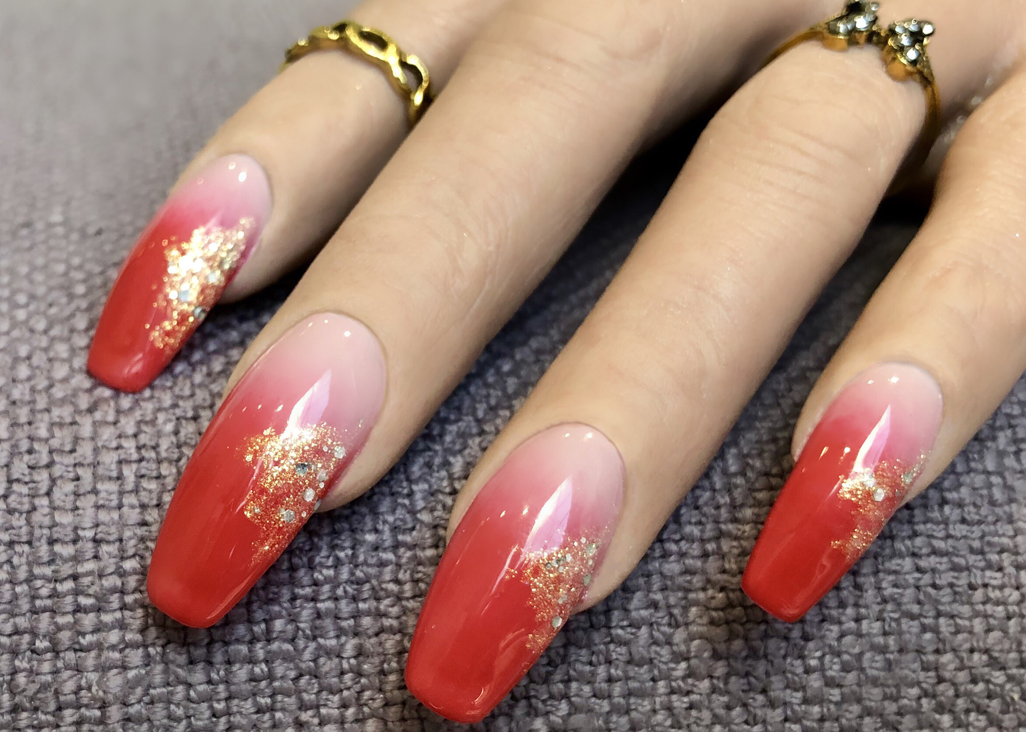 9. Red and Silver Ombre Christmas Nail Design - wide 2